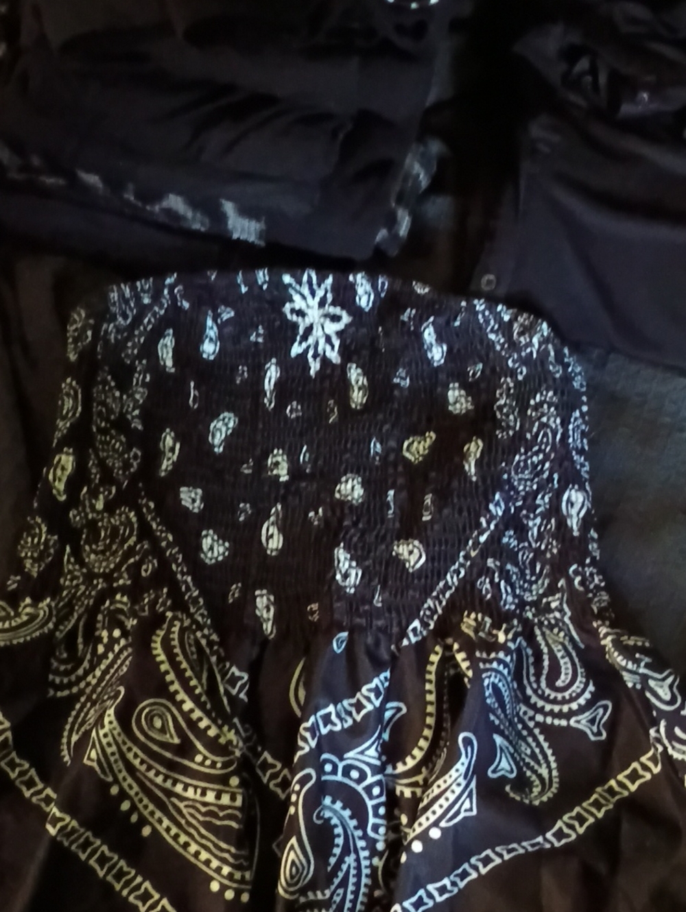 Black Strapless Paisley Smocked Stretchy Strapless Shirt